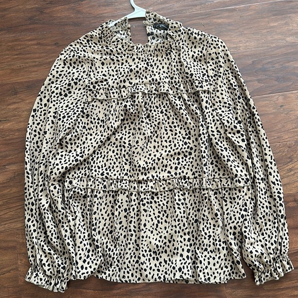 Amazon Tops - Pretty Garden Amazon blouse